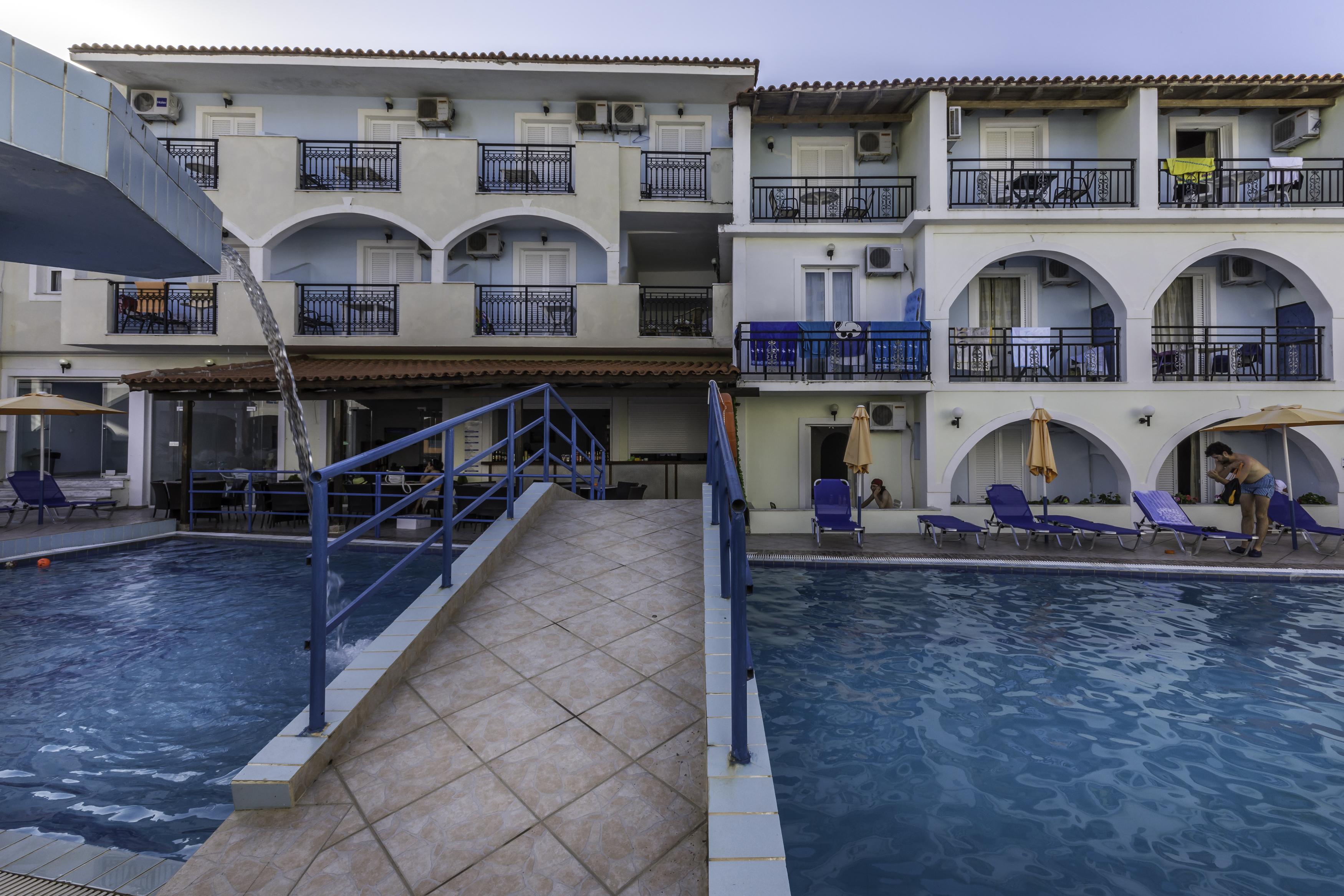 Vossos Hotel Apartments Laganas Eksteriør billede