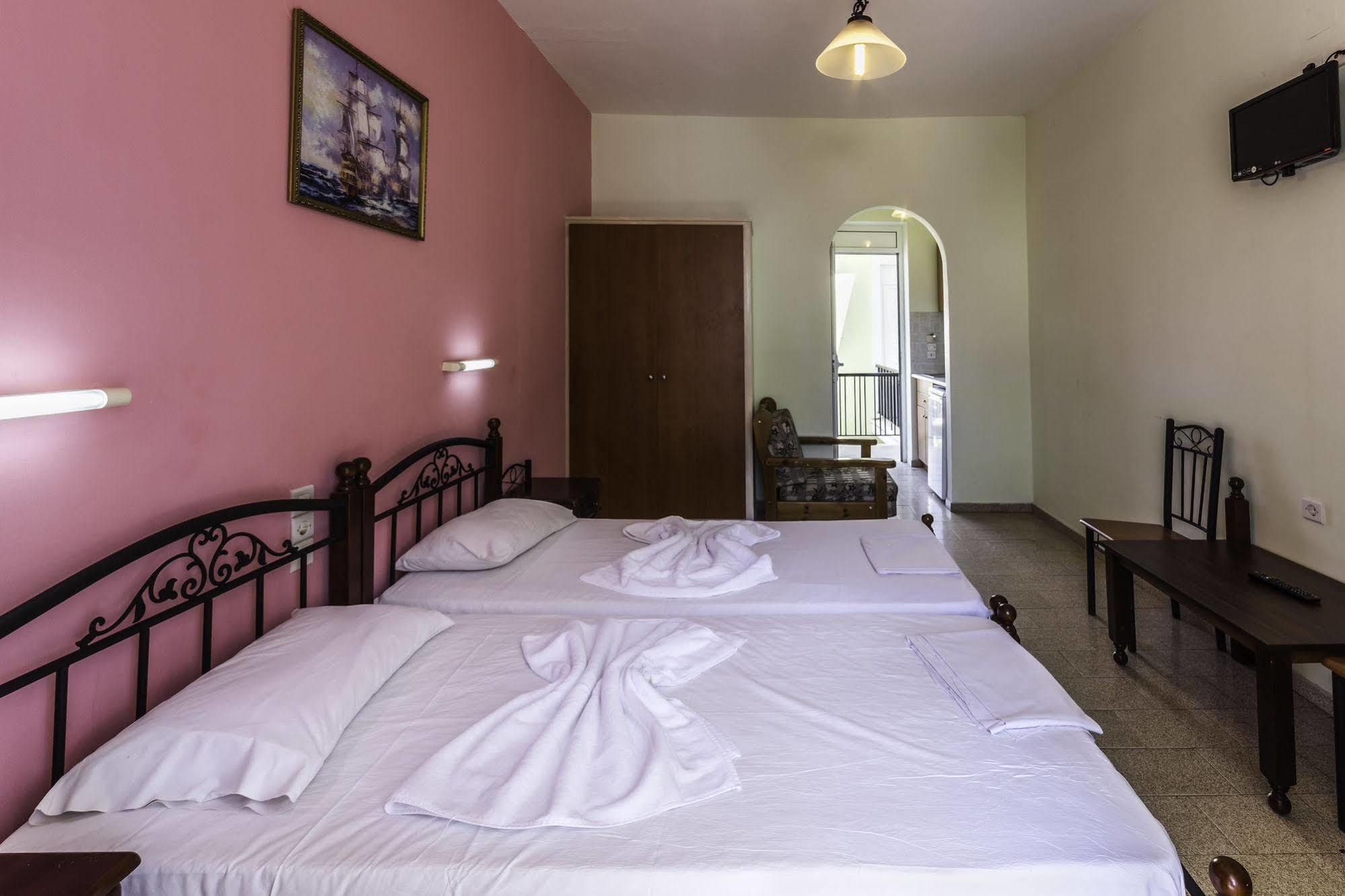 Vossos Hotel Apartments Laganas Eksteriør billede